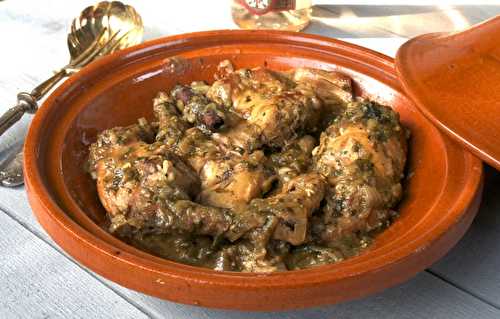 Tajine de lapin aux oignons et à la cannelle