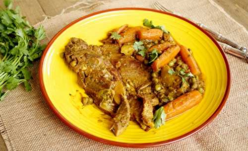 Tajine de tendrons de veau aux carottes, pommes de terre et petits pois