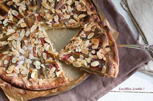 Tarte à la rhubarbe et frangipane