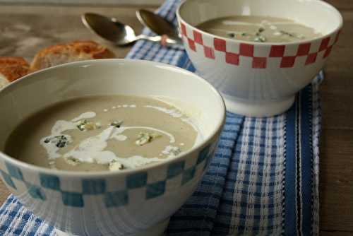 Velouté d’endives au roquefort