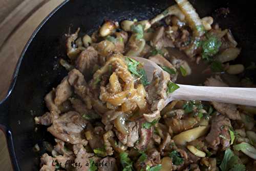 Wok de filet mignon de porc au fenouil