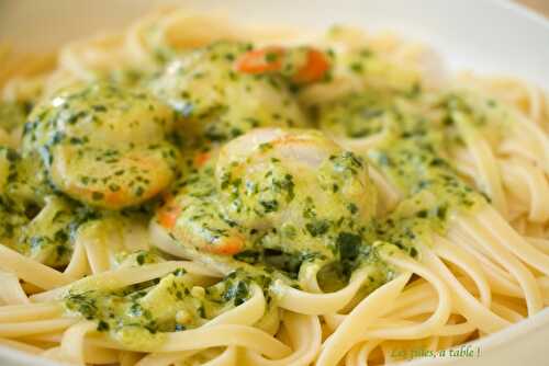 Pâtes aux Saint-Jacques et pesto d’ail des ours