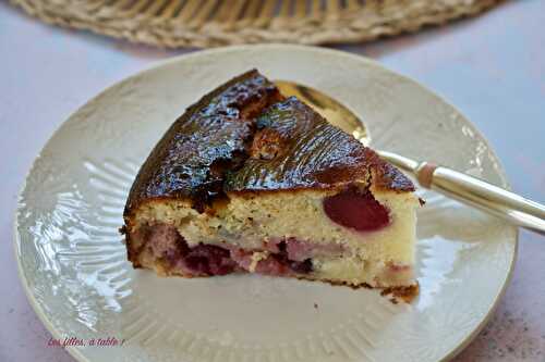 Gâteau aux cerises et ricotta