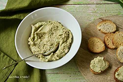 Houmous à l’ail des ours