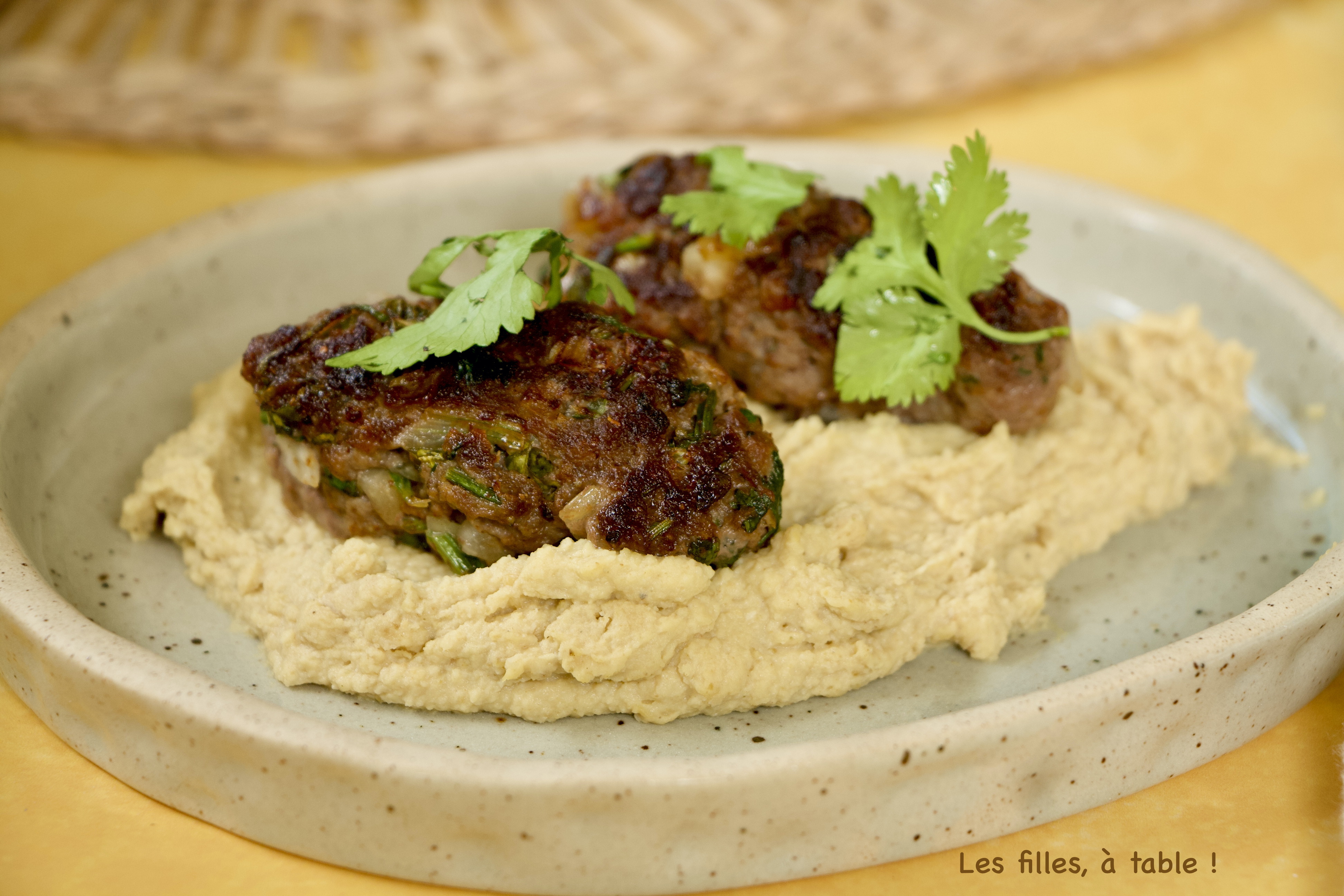 Keftas au boeuf et houmous