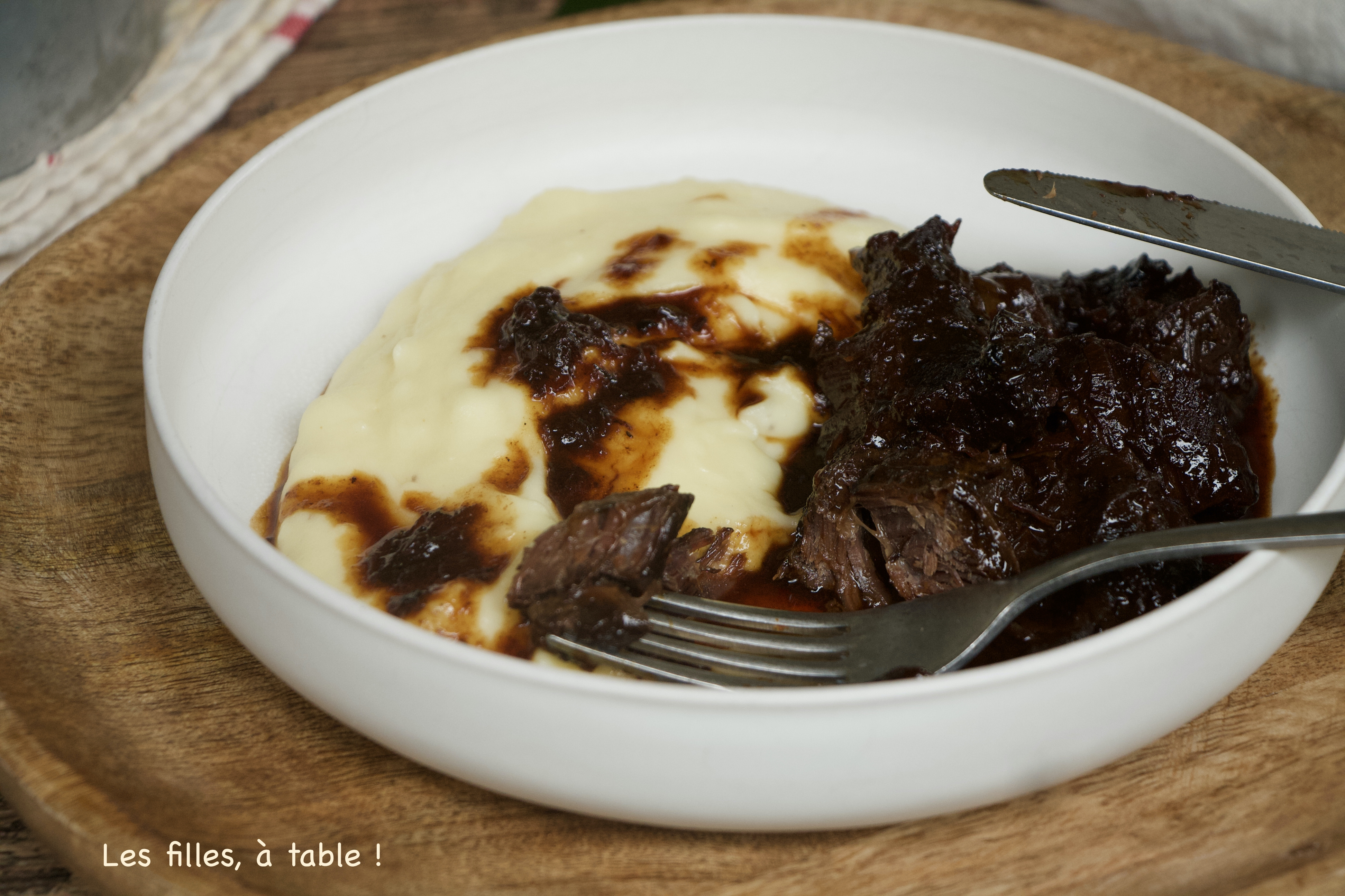 Joue de boeuf caramélisée, mousseline de panais