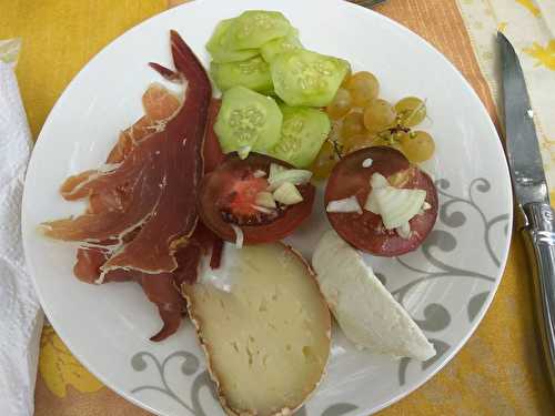 Assiette gourmande et sans gluten à la campagne oui osons la gourmandise .