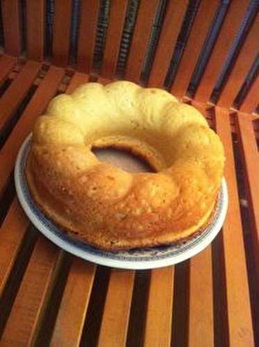 Brioche couronne à la vanille .