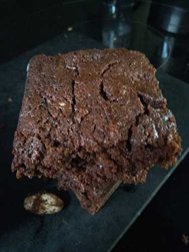 Brownies maison au chocolat noir amandes entières équitables .