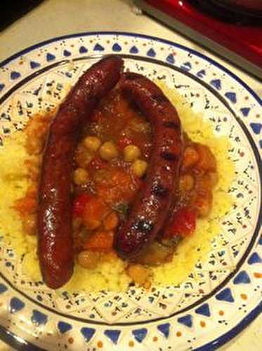 Couscous aux légumes et merguez rapide.