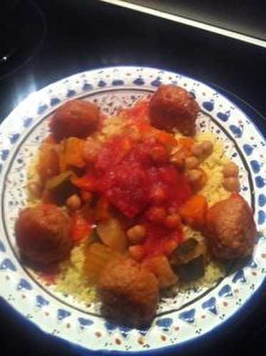 Couscous maison aux boulettes rapide à ma façon .