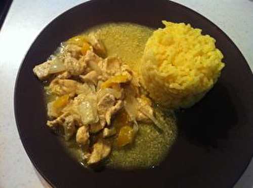 Emincés de poulet aux poivrons jaunes au lait de coco curry jaune épicé et son riz safrané . - Les Gourmandises de Bénédicte 