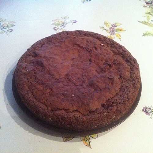 Gâteau au chocolat noir pâtissier et sa gousse de vanille équitable .