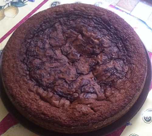 Gâteau au chocolat noir Praliné équitable au bon sucre Muscovado .