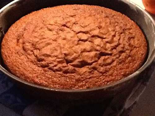 Gâteau au yaourt vanillé au sucre Muscovado  à 4 mains .