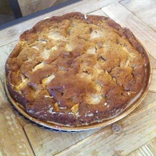 Gâteau de pommes du pays de Lunel caramélisées au sucre Muscovado .