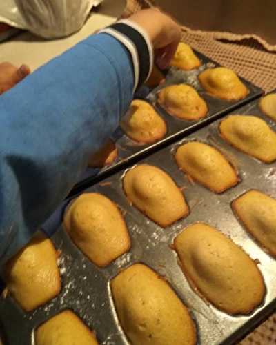 Les madeleines maison à la vanille équitable de mon petit fiston Clément .