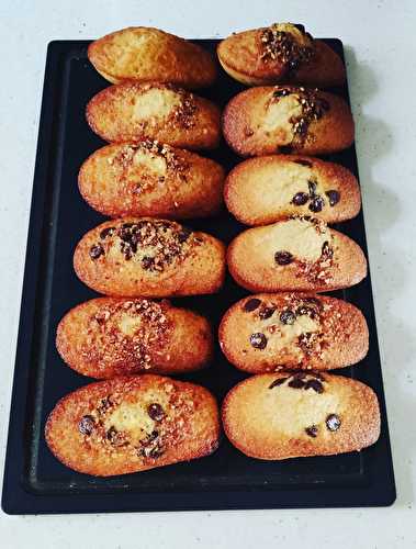 Madeleines sans gluten au pralin vanille et pépites de chocolat au companion