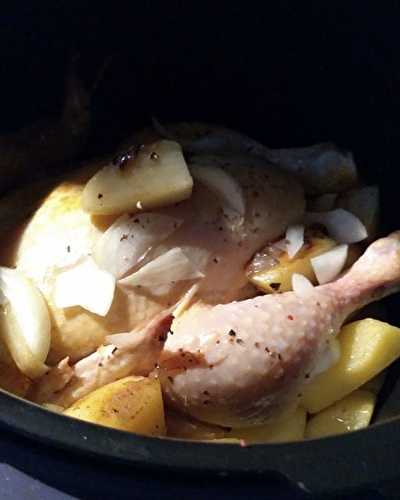 Mon poulet rôti au Cookeo  et sans gluten avec ses pommes de terres fondantes aux herbes .