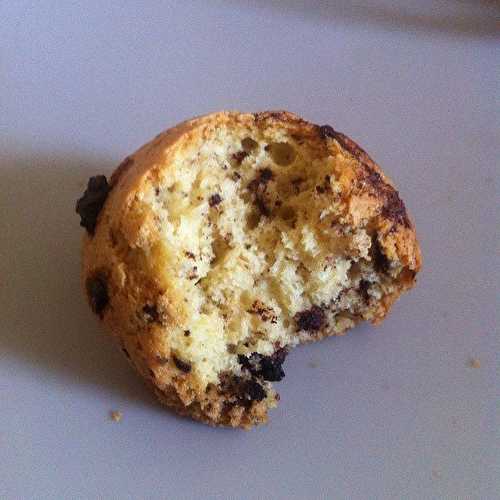 Muffins aux pépites de chocolat noir Fleur de Sel équitable . - Les Gourmandises de Bénédicte 