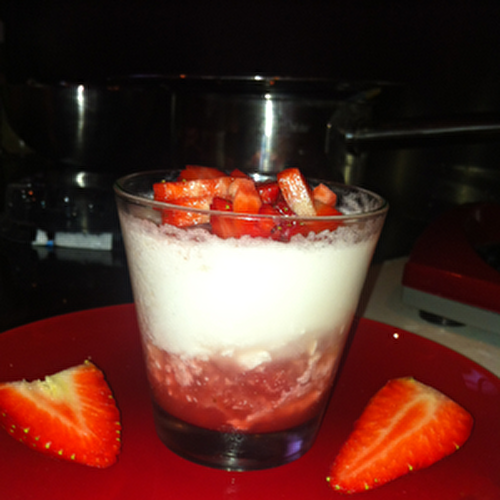 Panacotta vanille fraise et son coulis de fraises