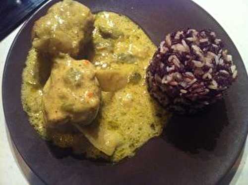 Paupiettes de porc sauce curry de Madras crème et poivrons verts avec son duo de riz noir et son riz thaï