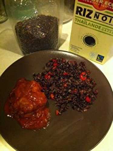 Paupiettes de veau aux oignons grillés paprika fumé et son riz noir aux cèpes séchés et poivrons rouges .