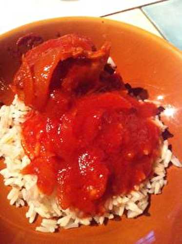 Paupiettes de veau en sauce tomate et petits oignons.