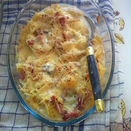 Petit gratin de pâtes au  Morbier crème ses petits lardons fumés au poivre long noir .