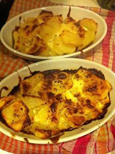 Petits gratins Dauphinois maison au poivre blanc du Penja et son rôtis de veau cuit au EasyRoast et au poivre noir de Cubèbe .