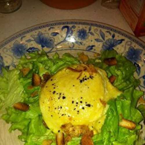 Salade de chèvre chaud et ses oignons frits - Les Gourmandises de Bénédicte 