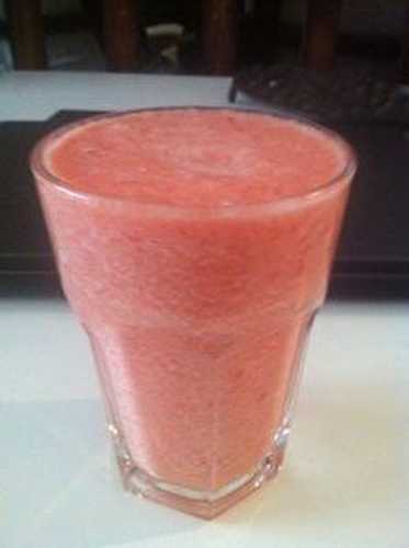 Smoothie fraises citrons et ananas