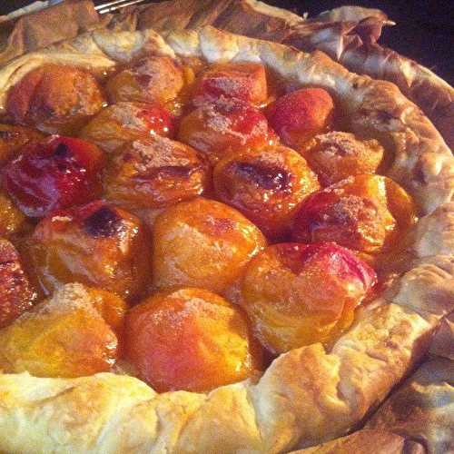 Tarte aux abricots saupoudrée de sucre Muscovado version 2015 .