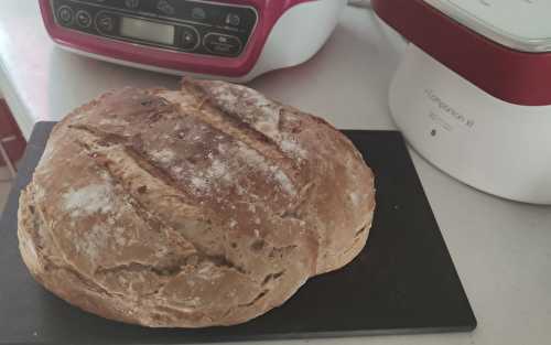 Mon pain au mélange de graines sans gluten au Cake Factory.