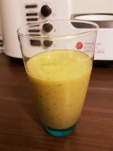 Smoothie mangue, banane, kiwi