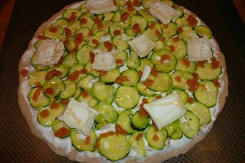 Tarte courgettes, abricots secs et chavignol