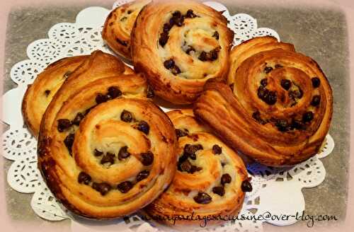 Pain aux raisins où pépites de chocolat