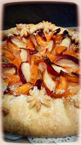 Tarte rustique aux abricots/nectarines romarin