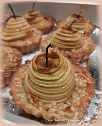 Tartelette noisètine aux pommes et caramel beurre salé