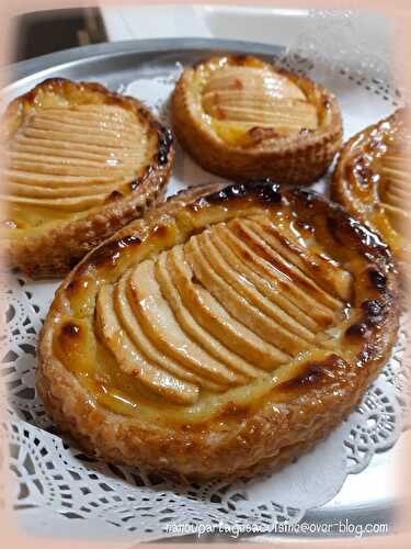 Tarte fine feuilletée aux pommes crème vanille 🍎