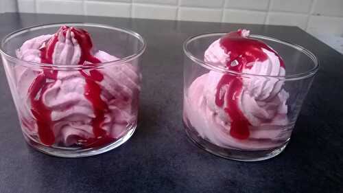 MASCARPONE AU COULIS DE FRAMBOISES