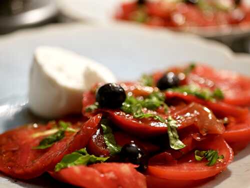 [Bis repetita placent*] 🍅 Tomates mozzarella au Sumac. - Les Gourmands disent ...