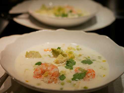 🥣 Bouillon de crevettes coco. Choux romanesco. Citronnelle. - Les Gourmands disent ...