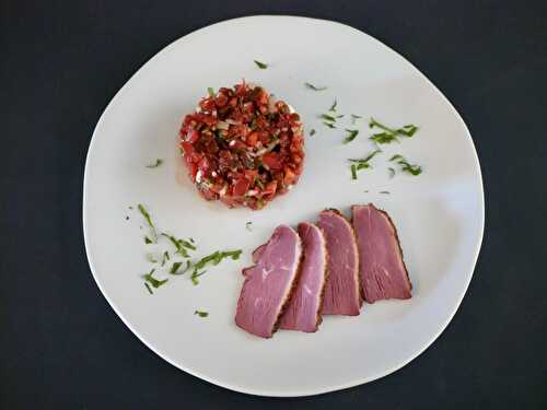 [Buffet froid!] 🍅 Tartare de tomates. Filet de canette fumé et grillé. - Les Gourmands disent ...