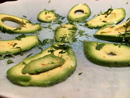 [C'est de saison!] Carpaccio d'avocat. - Les Gourmands disent ...