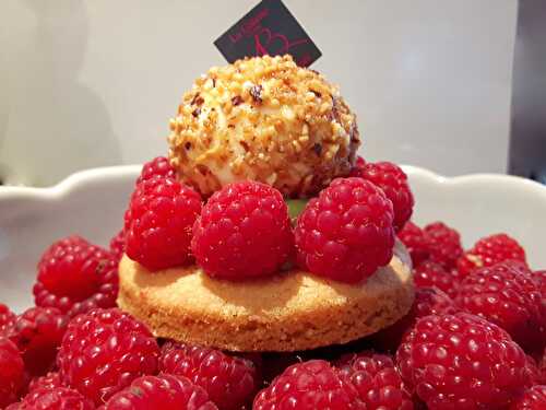 [Chercher l'intrus!] Le sablé aux framboises ďAdrien (La Gâterie - Adrien Bachelier) "MMMM". - Les Gourmands disent ...