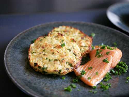 [Comme un Burger...] 🍔 Galettes de chou-fleur aux fines herbes. Pavé de truite au four. - Les Gourmands disent ...