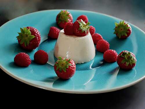 [Crémeuse et de saison!] 🍓 Panna Cotta aux fraises et aux framboises. - Les Gourmands disent ...