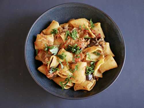 [Fond de placard...] 🍝 Pâtes aux aubergines. - Les Gourmands disent ...