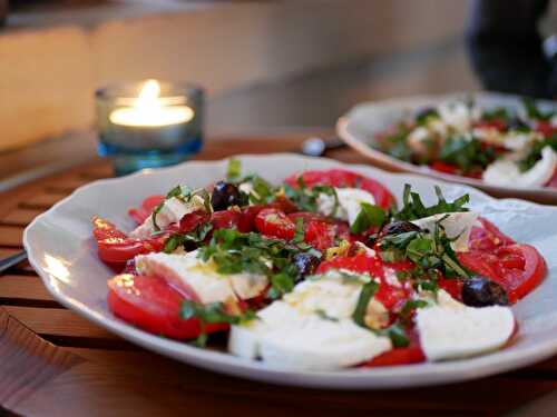 [Hey Tomate !] 🍅 Assiette de tomates mozzarella. - Les Gourmands disent ...